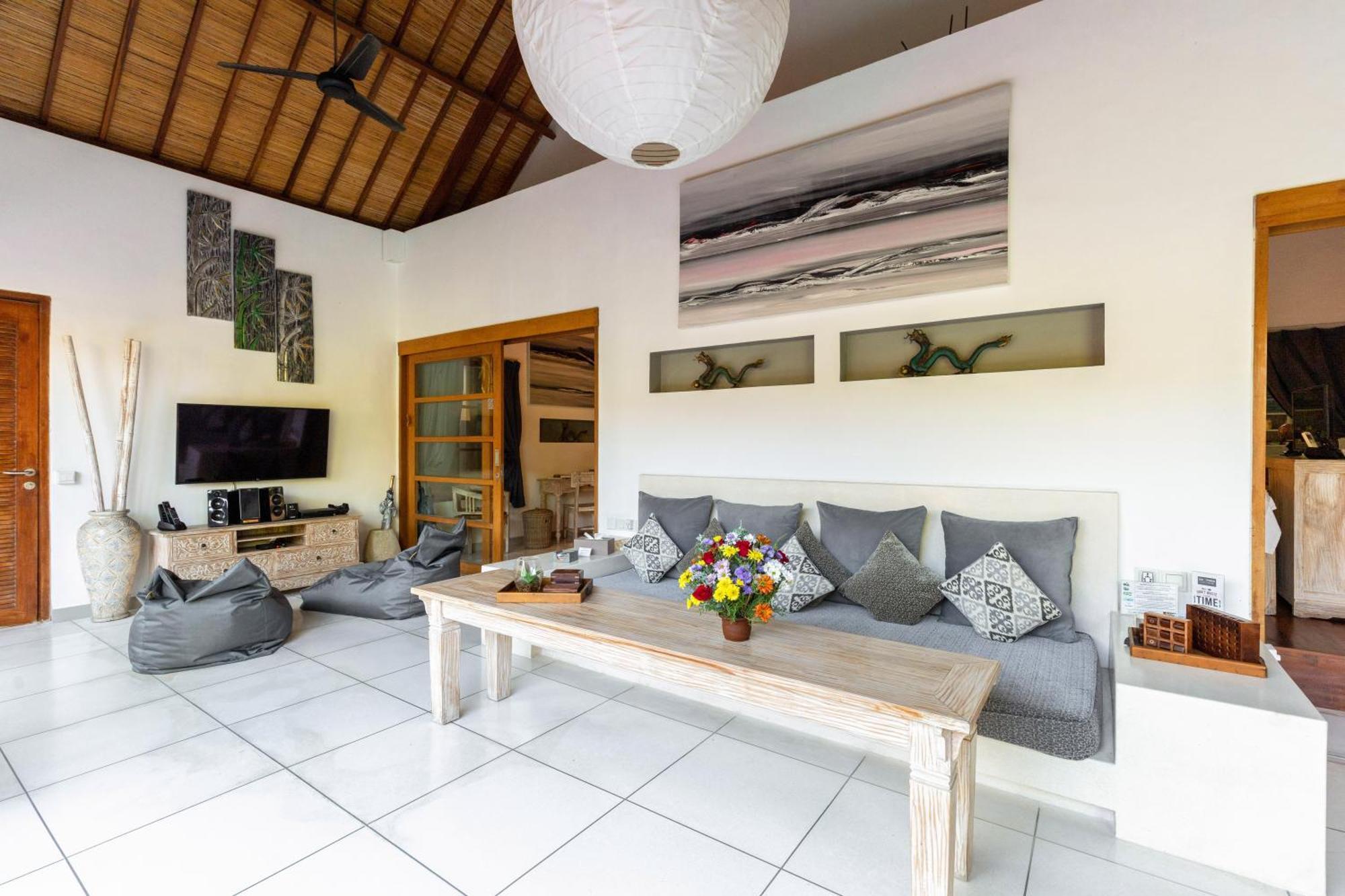 Villa 2 Bedroom With Pool With Car Park *