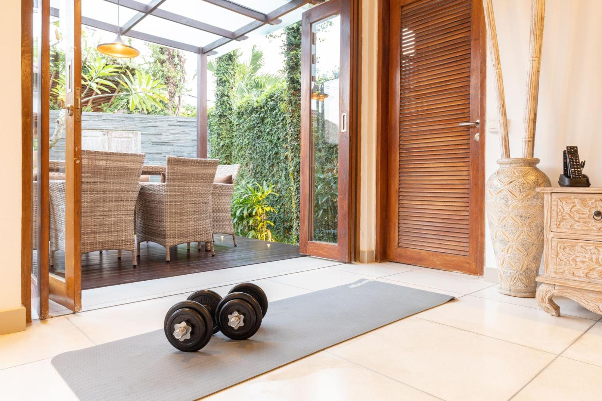 2 Bedroom With Pool With Car Park Villa *